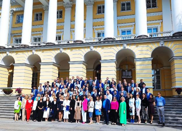 В Санкт-Петербурге вручили дипломы выпускникам Президентской программы подготовки управленческих кадров